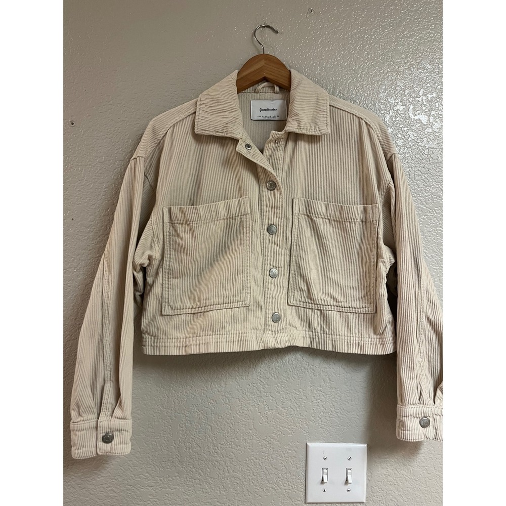 Stradivarius Womens Small Cream Corduroy Cropped Jacket Beige Button Front Boxy